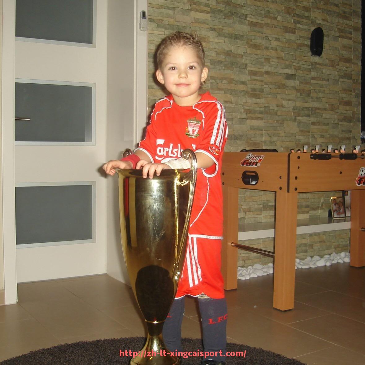 杏彩体育-世俱杯比赛替补席位数量与排序逻辑方案的详细研究